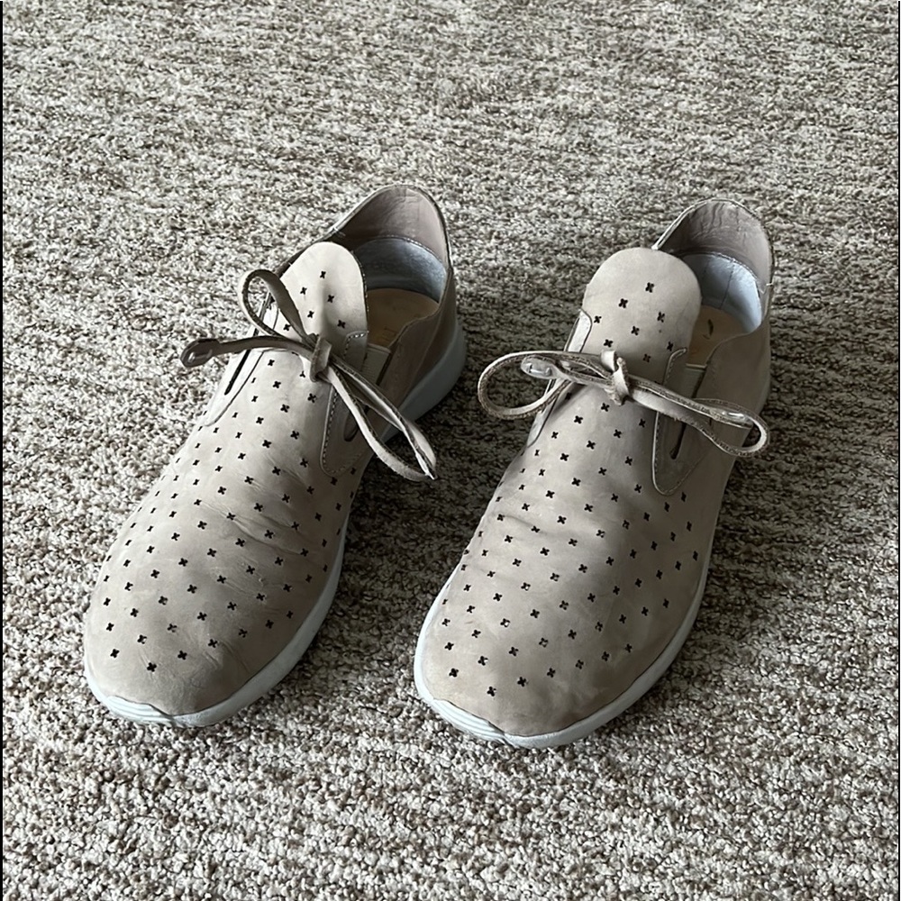 Nurture Tennis Shoes